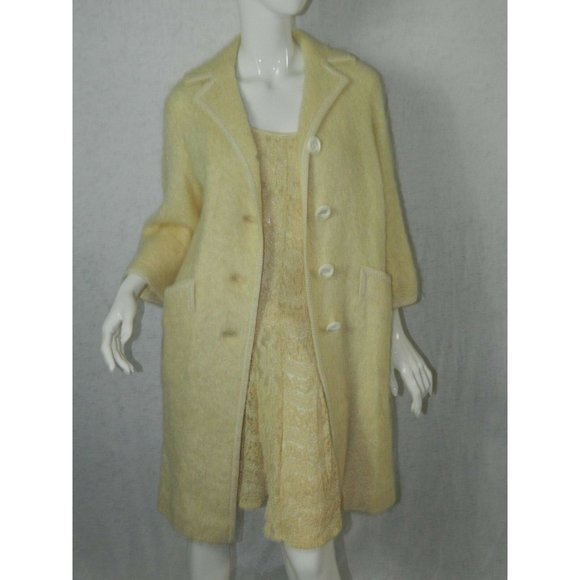 Roos Atkins Coat Ivory Curly Boucle Wool 1960 Jacket Bell Sleeves Size Medium - Picture 1 of 12